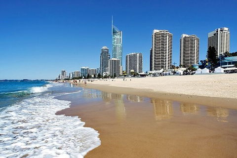 Gold Coast Airport Transfers : Gold Coast City To Airport OOL In Business Car - Port Augusta Accommodation 5