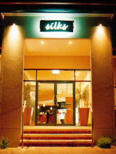 Silks Bar & Bistro - Port Augusta Accommodation 3