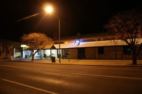 Riverton Hotel - Port Augusta Accommodation 0