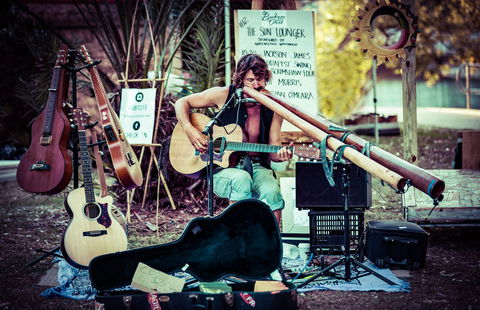 Buskers By The Lake - Port Augusta Accommodation 0