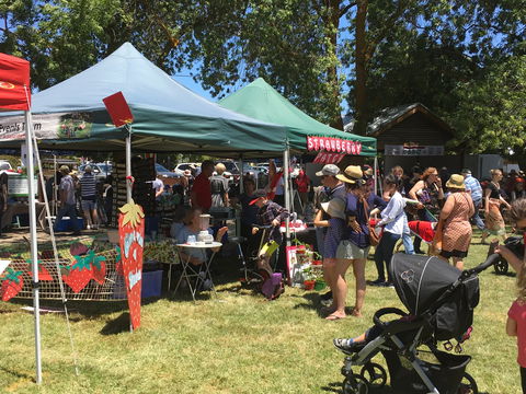 Macclesfield Strawberry Fete - Port Augusta Accommodation 1
