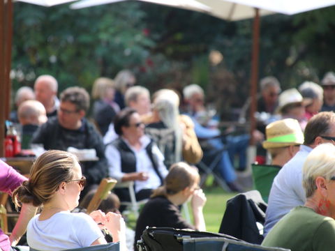 Music In The Gardens - Mitch King - Port Augusta Accommodation 1