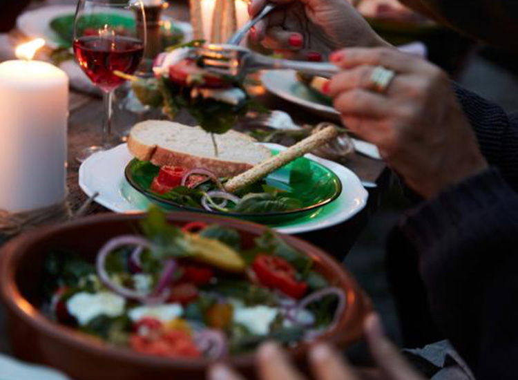 Farm-to-Table and Local Produce