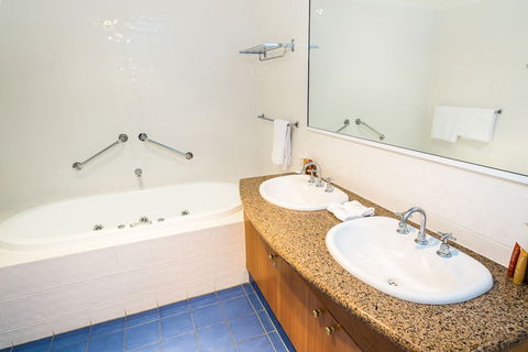 Edgewater Hotel - Port Augusta Accommodation 6