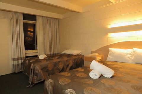 Absolute Lakes Entrance - Port Augusta Accommodation 6