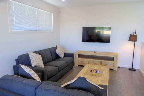 Fawkner Executive Suites & Serviced Apartments - Port Augusta Accommodation 5