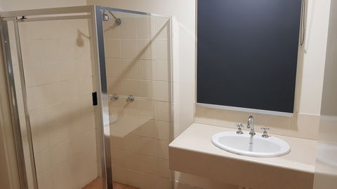 Royal Hotel Singleton - Port Augusta Accommodation 4