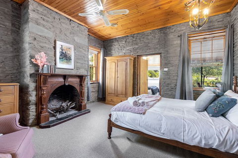 Reillys Wines Heritage Cottages - Port Augusta Accommodation 3