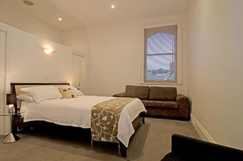 Roxburgh House Apartments - Port Augusta Accommodation 4