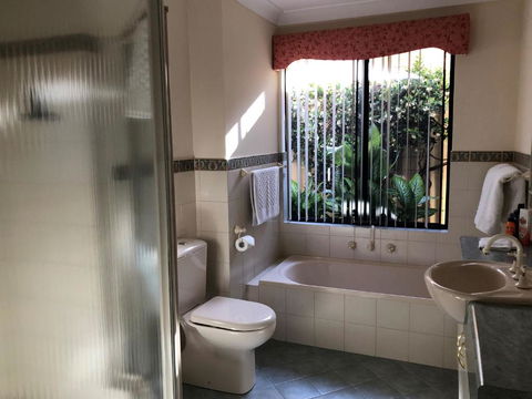 Alfred Cove Short Stay - Port Augusta Accommodation 1