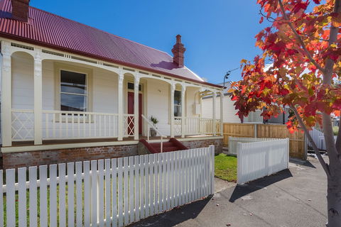Brampton Cottage - Port Augusta Accommodation 1