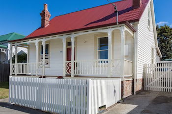 Brampton Cottage - Port Augusta Accommodation 0