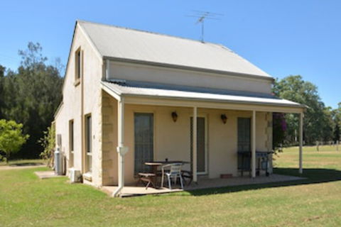 Madigan Wine Country Cottages - Port Augusta Accommodation 0