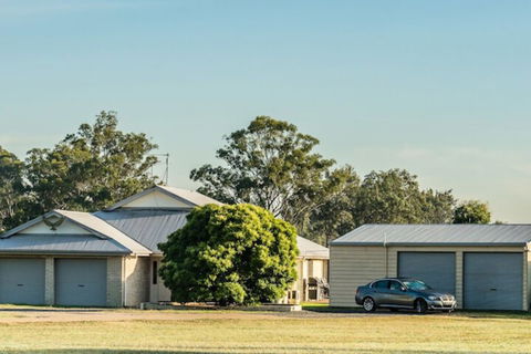 Madigan Wine Country Cottages - Port Augusta Accommodation 2