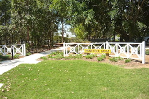 Honeybee Country Accommodation - Port Augusta Accommodation 1