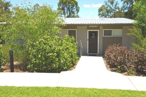 Honeybee Country Accommodation - Port Augusta Accommodation 2