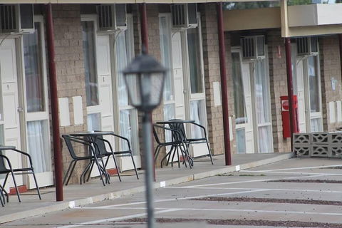 Smerdon Lodge Motel - Port Augusta Accommodation 0