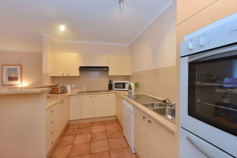 Paringa Beachfront Apartments - Port Augusta Accommodation 7