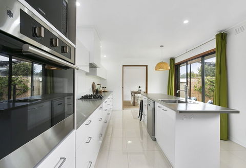 Fairhills - Beautifully Styled - Port Augusta Accommodation 1