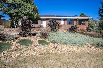 Fairhills - Beautifully Styled - Port Augusta Accommodation 0
