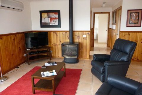 Johanna Bluegum Holiday Cabins - Port Augusta Accommodation 5