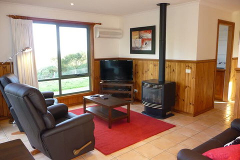 Johanna Bluegum Holiday Cabins - Port Augusta Accommodation 7