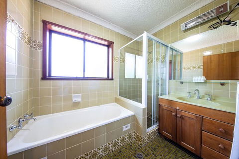 Leski Club - Port Augusta Accommodation 4