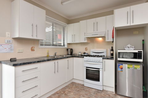 Marbles On Lovedale - Port Augusta Accommodation 6