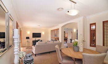 Gold Coast Waterfront Paradise - Port Augusta Accommodation 0