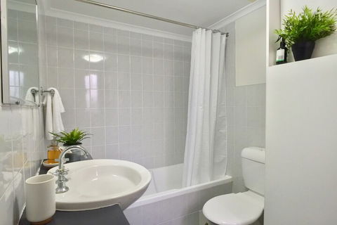 Sydneys Rushcutters Bay Retreat - Port Augusta Accommodation 2