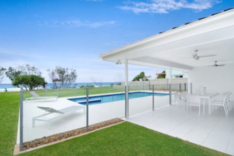 Sentosa At Tugun Beachfront Holiday Home - Port Augusta Accommodation 0