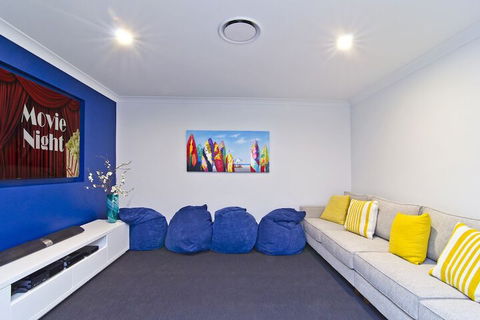 Sentosa At Tugun Beachfront Holiday Home - Port Augusta Accommodation 2