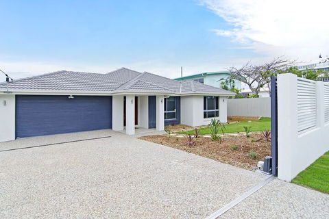 Sentosa At Tugun Beachfront Holiday Home - Port Augusta Accommodation 1