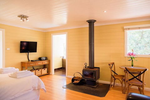 Avalon Private Spa Villa - Adults Only - Port Augusta Accommodation 3