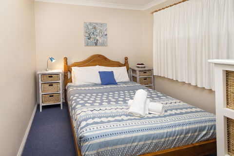 Central Park 7 - The Convenience Of Location & The Warmth Of Comfortable Living - Port Augusta Accommodation 1