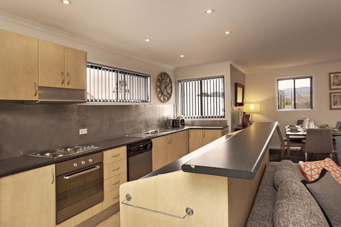 Silvertrees 4 - McLure Circuit, Jindabyne - Port Augusta Accommodation 2