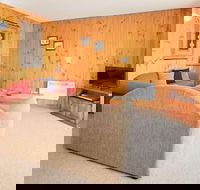 Seeblick 2 on Lake Jindabyne - Port Augusta Accommodation