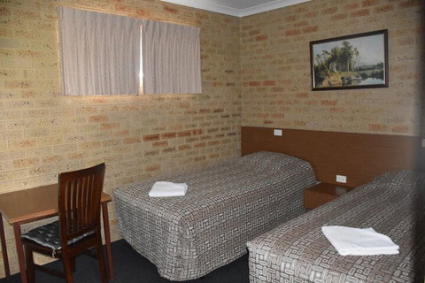 Valley Views Motel & Chalets - Port Augusta Accommodation 5