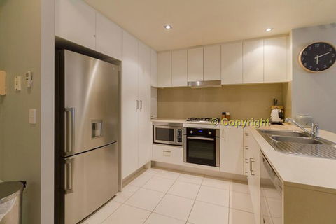 A Deluxe Swim Up Drift Apartments South - Port Augusta Accommodation 3