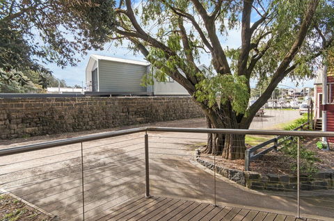 JOHANSSONS PERCH COTTAGE - Port Augusta Accommodation 1