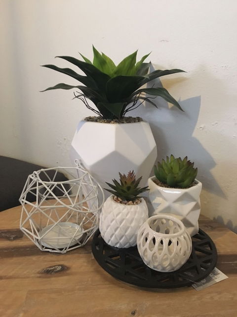 UNIQUE - New York Loft Style Townhouse - Port Augusta Accommodation 2