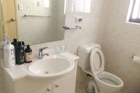 Short Train Ride To Sydney CBD - Port Augusta Accommodation 5