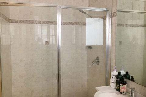 Short Train Ride To Sydney CBD - Port Augusta Accommodation 3