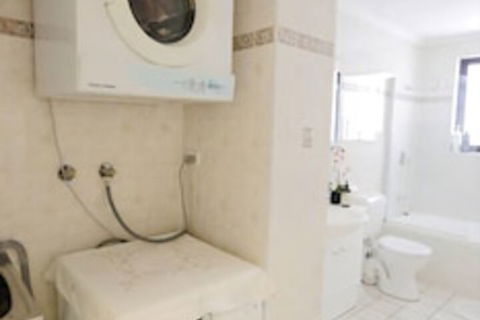 Short Train Ride To Sydney CBD - Port Augusta Accommodation 4