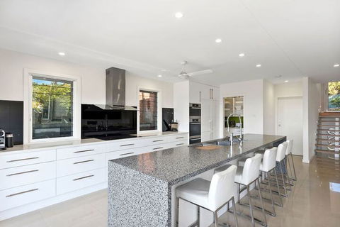 Ultimate Beach House - Port Augusta Accommodation 6