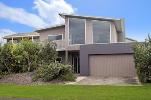 ESCAPE 2 BROPHY - Port Augusta Accommodation 0