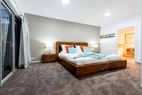 Ulverstone River Edge Apartments - Port Augusta Accommodation 3