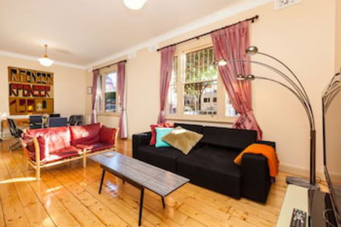 MADELINE, 1BDR Fitzroy Apartment - Port Augusta Accommodation 0