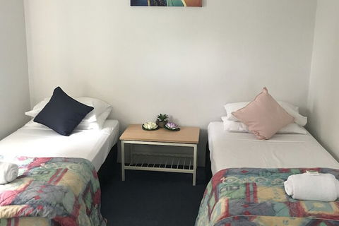 Tin Can Bay Budget Accommodation - Port Augusta Accommodation 2