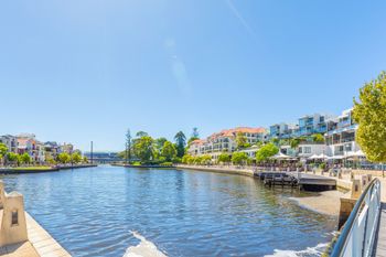 Luxurious Perth Townhouse - Port Augusta Accommodation 2